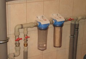 Установка проточного фильтра для воды в Артеме