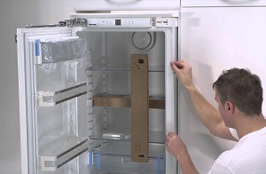 Установка встраиваемого холодильника в Артеме