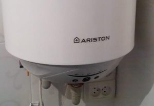 Замена водонагревателя Аристон в Артеме